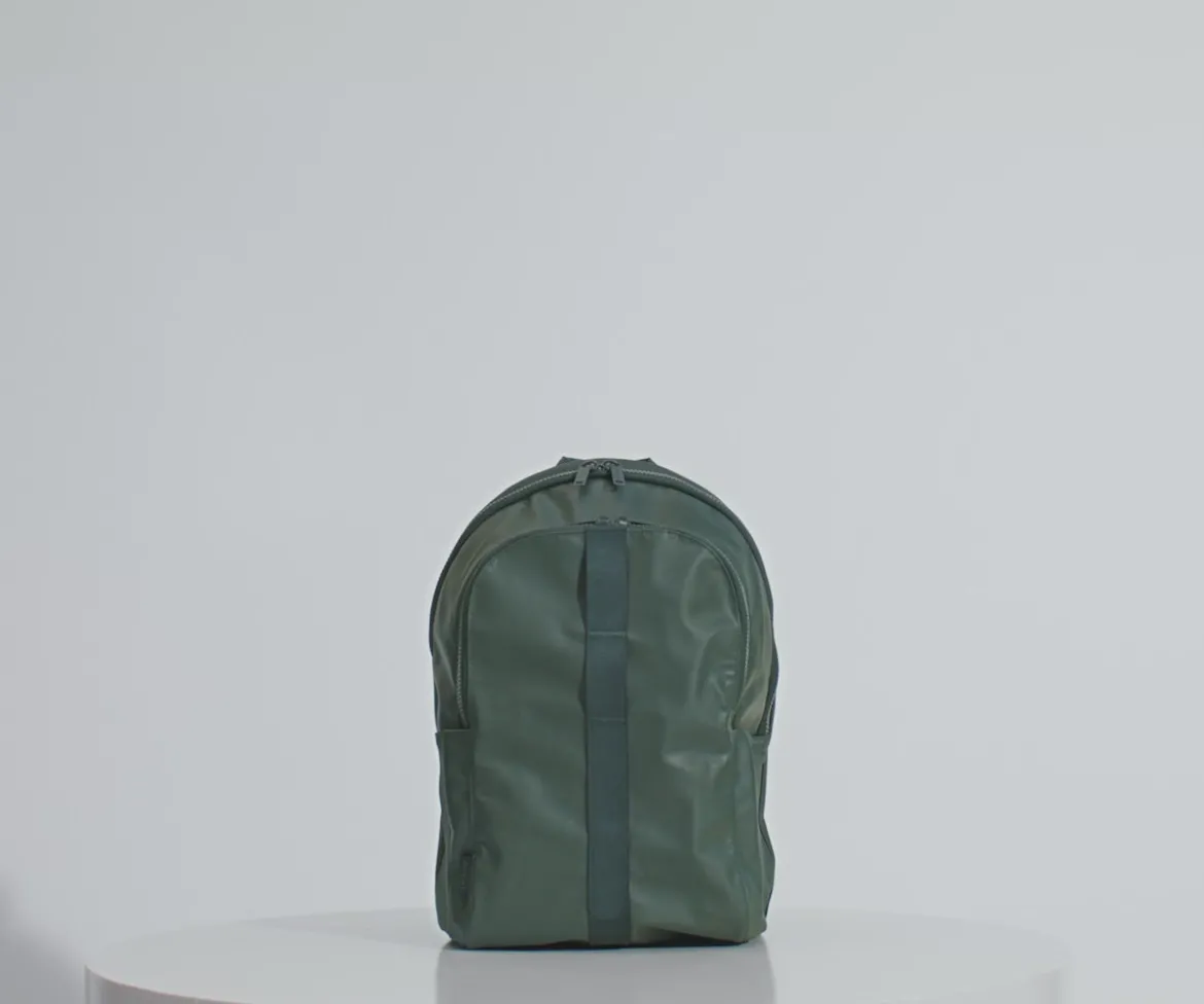 Active Backpack 26L in Jet Black