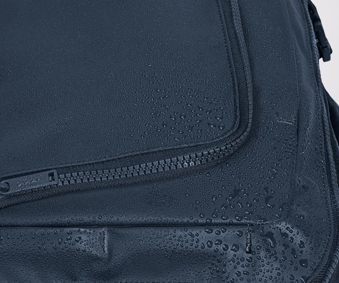 Active Convertible Backpack 25L in Navy Blue