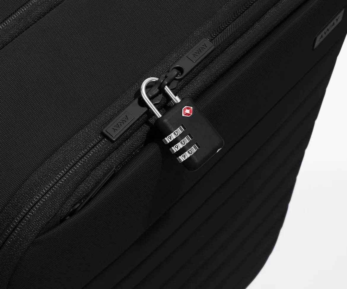 Softside Medium in Jet Black