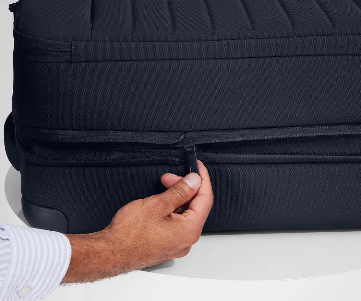 Softside Medium in Navy Blue