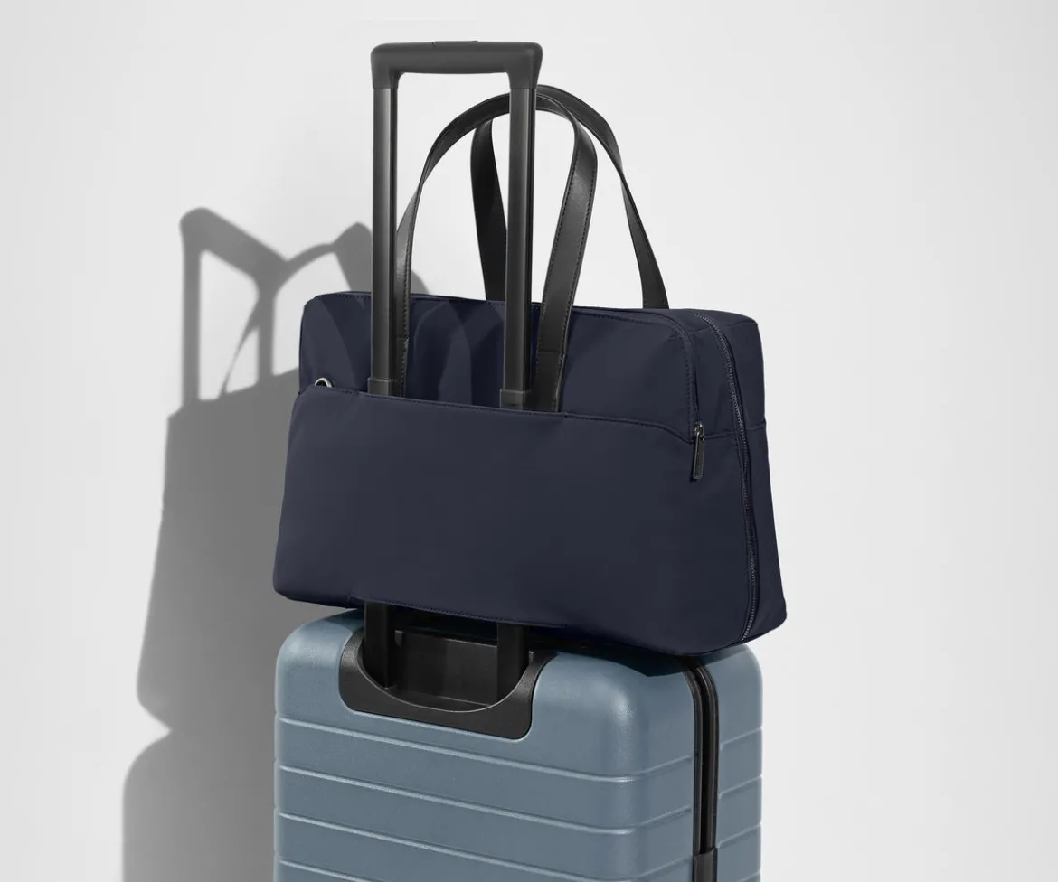 The Everywhere Bag in Navy Blue