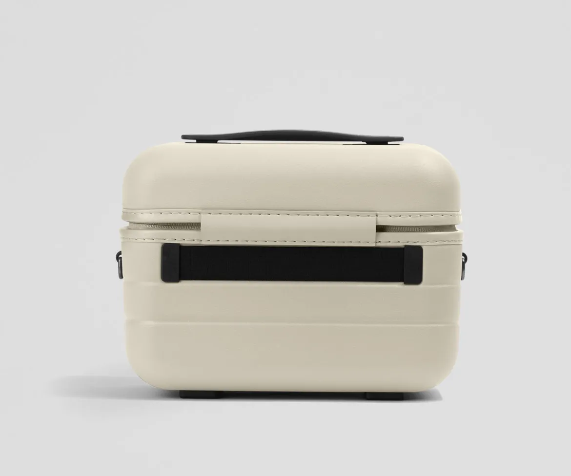 The Train Case in Salt White