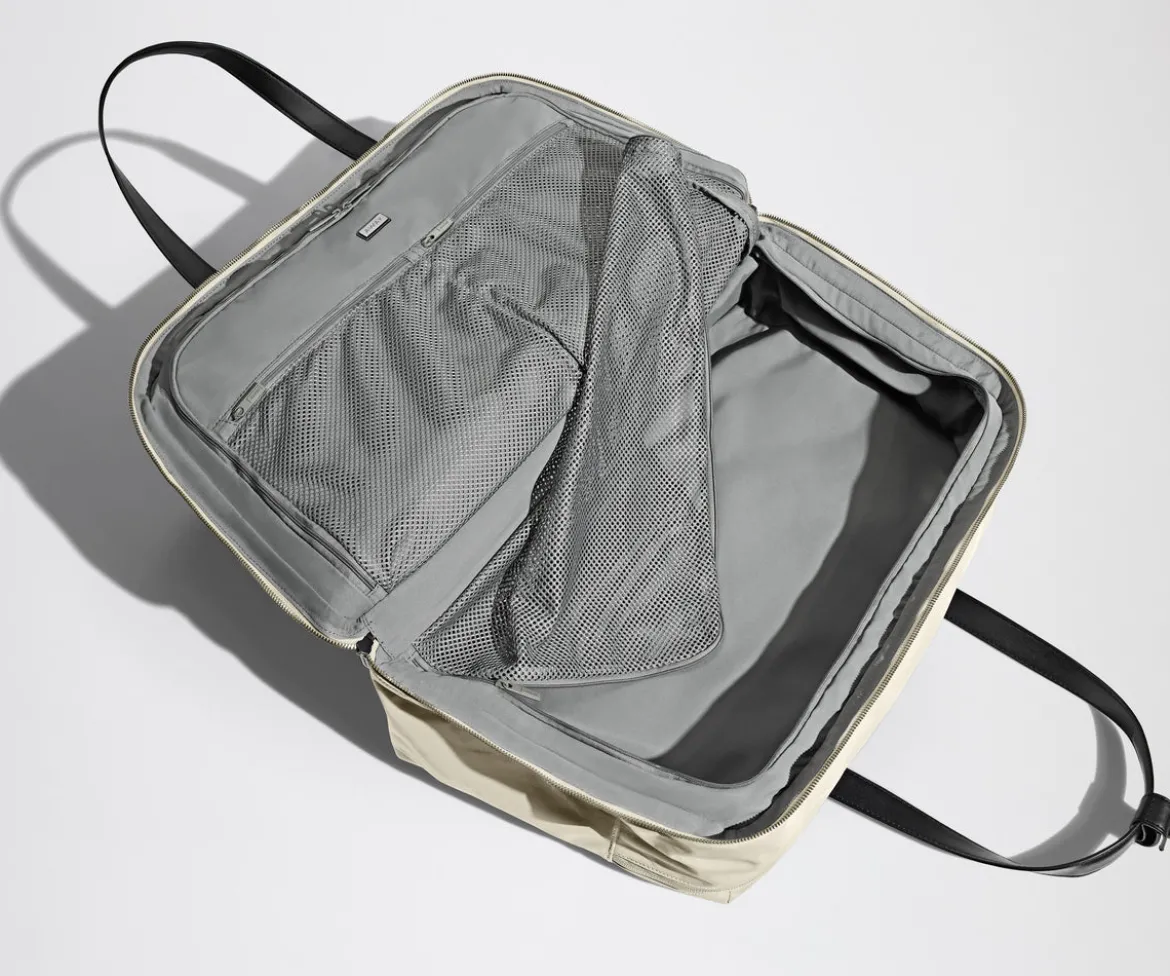 The Weekender in Salt White